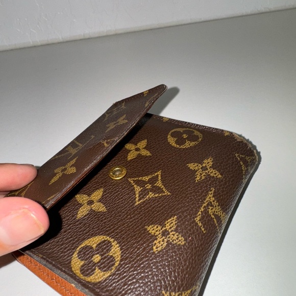 AUTHENTIC Louis Vuitton Monogram Wallet - Picture 7 of 9